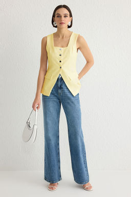 Sar? Fitted Kare Yaka Kal?n Ask?l? Yelek Yelek TWOSS25YE00026