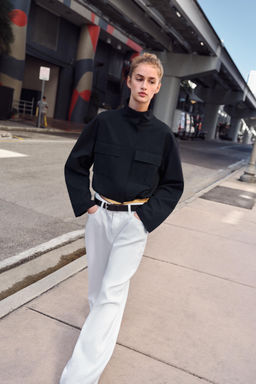 CHAQUETA CORTA CUELLO SUBIDO / Marino