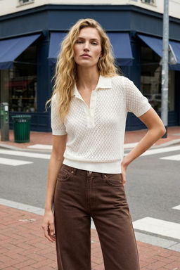 Ekru Viral Delikli/Ajurlu Yazl?k Polo Yaka Triko Bluz TWOSS25BZ00577