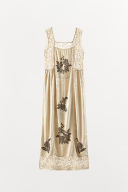 VESTIDO JACQUARD BORDADOS ABALORIOS / Crudo