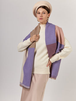 В СОСТАВЕ ШЕРСТЬ И КАШЕМИР Большой, мягкий, теплый однотонный двусторонний палантин. - Tantino фото 2