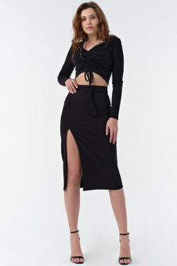 Юбка-карандаш трикотажная с разрезом по ноге черная