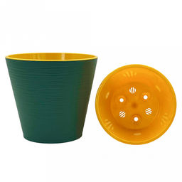 Горшок для цветов пластмассовый "Конус" 2,3л, д17см, h15,5см, со вставкой, нефрит (Россия)