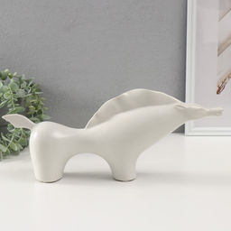 Фигурка керамика «Целеустремленный конь», белый, 7×39.5×17 см