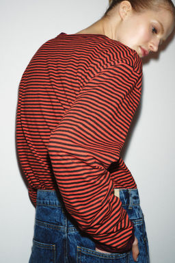 CAMISETA RAYAS ALGOD?N Y LINO / Rojos - Zara фото 2