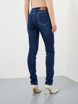 Утепленные женские джинсы зауженного кроя на флисе - Mossmore фото 7