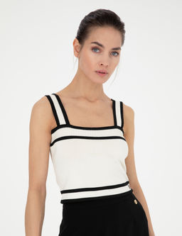 Beyaz Crop Top Triko Bluz
