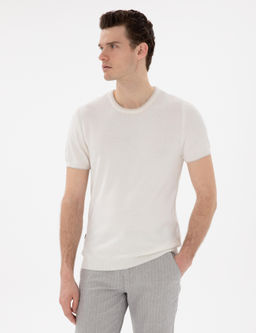 Ekru Slim Fit Bisiklet Yaka Triko Ti__rt