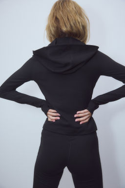 Chaqueta de deporte SoftMove con capucha - H&m фото 6