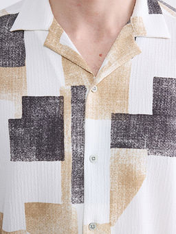 Regular Fit Resort Yaka Desenli Erkek G?mlek