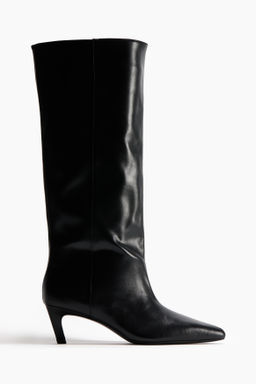 Botas de puntera fina