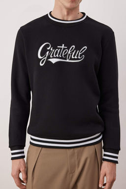 Siyah Regular/Normal Kesim Triko Bantl? Nak?sl? Sweatshirt TMNAW26SW00066 - Trendyolmilla фото 3