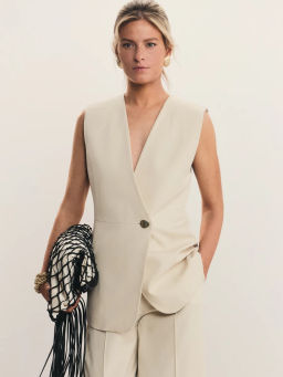 Жилет из тенселя и хлопка с декоративной пуговицей / Zarina