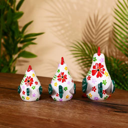 Сувенирный набор "Курочки" дерево 12,10 и 8 см