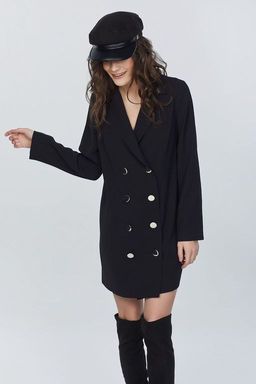 Платье из костюмной ткани черное