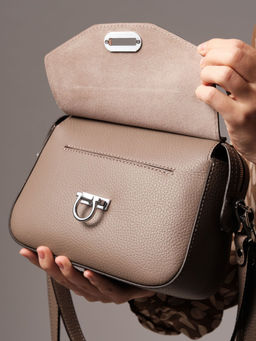 Сумка кожаная через плечо Azaro 3684 тауп