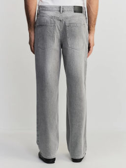 Джинсы прямого фита STRG0526-107 / Zarina