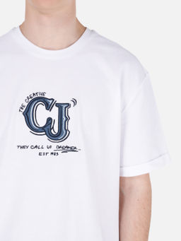 Белая мужская футболка с коротким рукавом обычного кроя с принтом букв