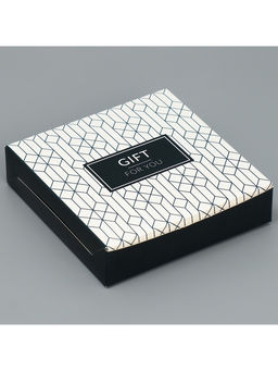 Цена за 5 шт. Кондитерская упаковка, коробка «For you», 14×14×3.5 см