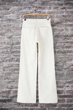 Beyaz Dokulu Yuksek Bel Wide Leg Jeans TWOSS25JE00043 - Trendyolmilla фото 9