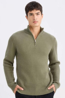 Standart Fit Normal Kesim Bato Yaka Fermuarl? Basic Duz Triko Kazak