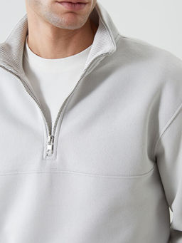 Dik Yaka Erkek Sweatshirt