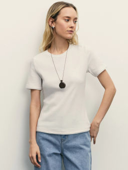 Футболка с контрастными окантовками / Zarina