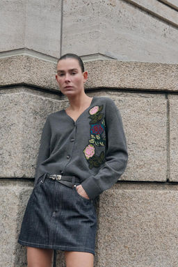KNIT CARDIGAN WITH FLORAL EMBROIDERY