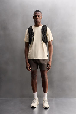 COLOUR BLOCK TECHNICAL T-SHIRT