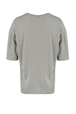 Gri Basic %100 Pamuklu Bisiklet Yaka Oversize/Genis Kesim K?sa Kollu T-Shirt TMNSS22TS0318