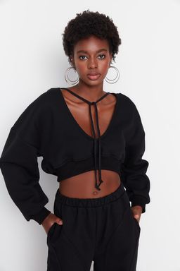 Siyah Kal?n Ici Polarl? Kapusonlu V Yaka Rahat Kesim Crop Orme Sweatshirt TWOAW23SW00096