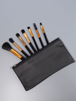 Набор кистей для макияжа SMOKY, 7 шт., чехол на молнии, чёрный