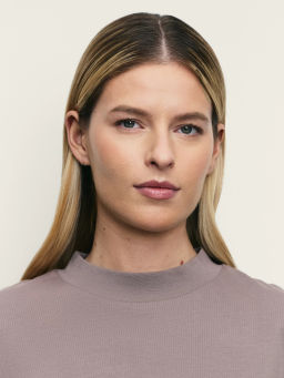 Футболка со спущенным плечом из хлопка / Zarina  фото 6