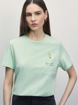 Футболка с карманом / Zarina