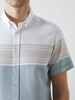 Regular Fit K?sa Kollu ?izgili Erkek G?mlek