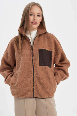 Крутой плюшевый кардиган оверсайз