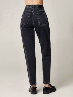 CONTE CON-515 Джинсы mom с вытачками по карманам washed black