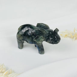 Фигурка Слон из Лабрадора