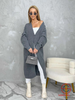 Теплый женский кардиган в длине макси