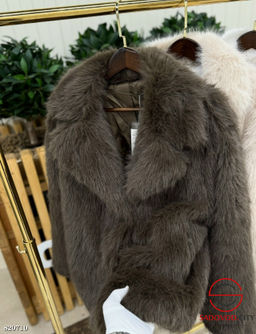 Шуба женская из искусственного меха - Bruno фото 2
