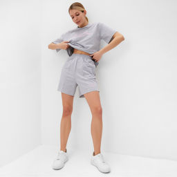 Костюм женский (футболка, шорты) MINAKU: SPORTY & STYLISH, светло-серый, размер 46