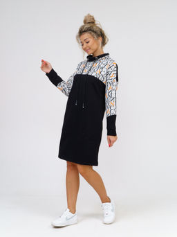 920 Платье "Черный/буквы/оранжевый"