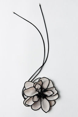CORD NECKLACE WITH FLOWER - Zara фото 6