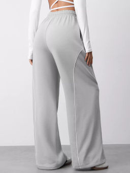 Спортивные брюки с декоративными кантами