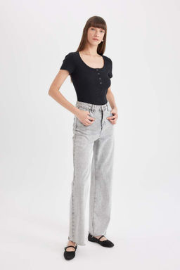 Облегающая футболка с круглым вырезом в рубчик и короткими рукавами - Defacto фото 2