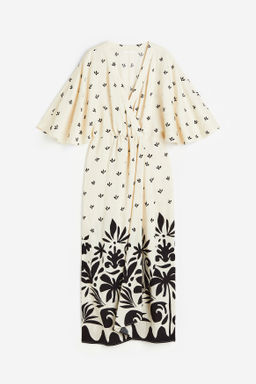 Vestido con mangas mariposa