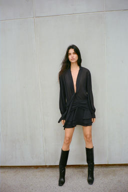 SHORT FLOWING DRESS WITH RUFFLES