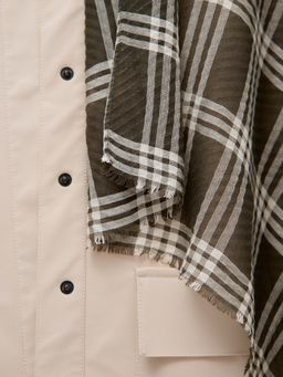 Большой, красивый двусторонний палантин с необычной выработкой по всему полотну изделия - Tantino фото 3