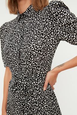 Cok Renkli Desenli Kusakl? Midi Dokuma Viskon Gomlek Elbise TWOSS20EL1559