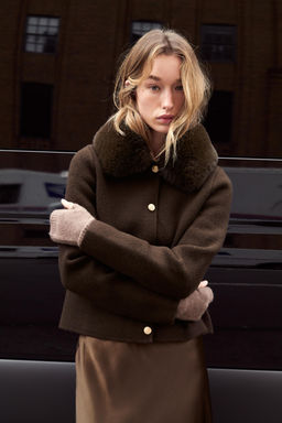 CARDIGAN WITH FAUX FUR COLLAR - Zara фото 2